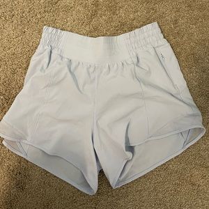 LULU!! hotly hot high rises light purple shorts